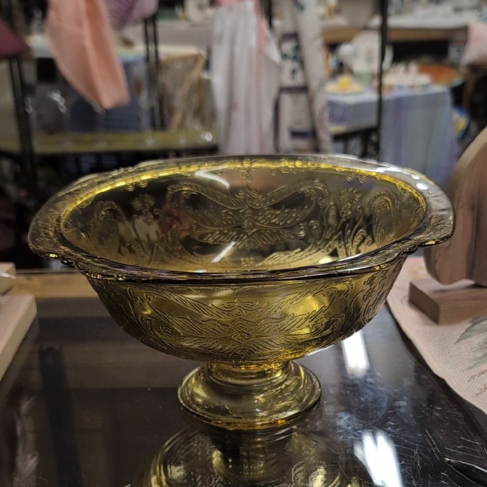 Elegant Federal Glass Depression 1976 Collectible Footed Amber/Gold Glass Bowl